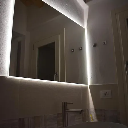 Konukevi Casa Del Portico