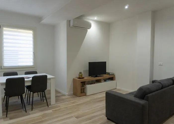 Konukevi Casa Del Portico